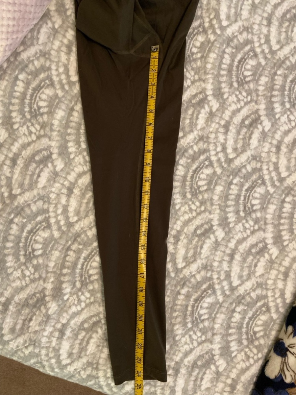 Lululemon Align Leggings Olive Green High Rise Crop Size 6 Sporty Stretch Pants - Picture 10 of 11